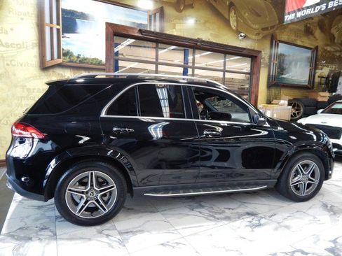 Used 2022 Mercedes-Benz GLE 450 4MATIC image 4