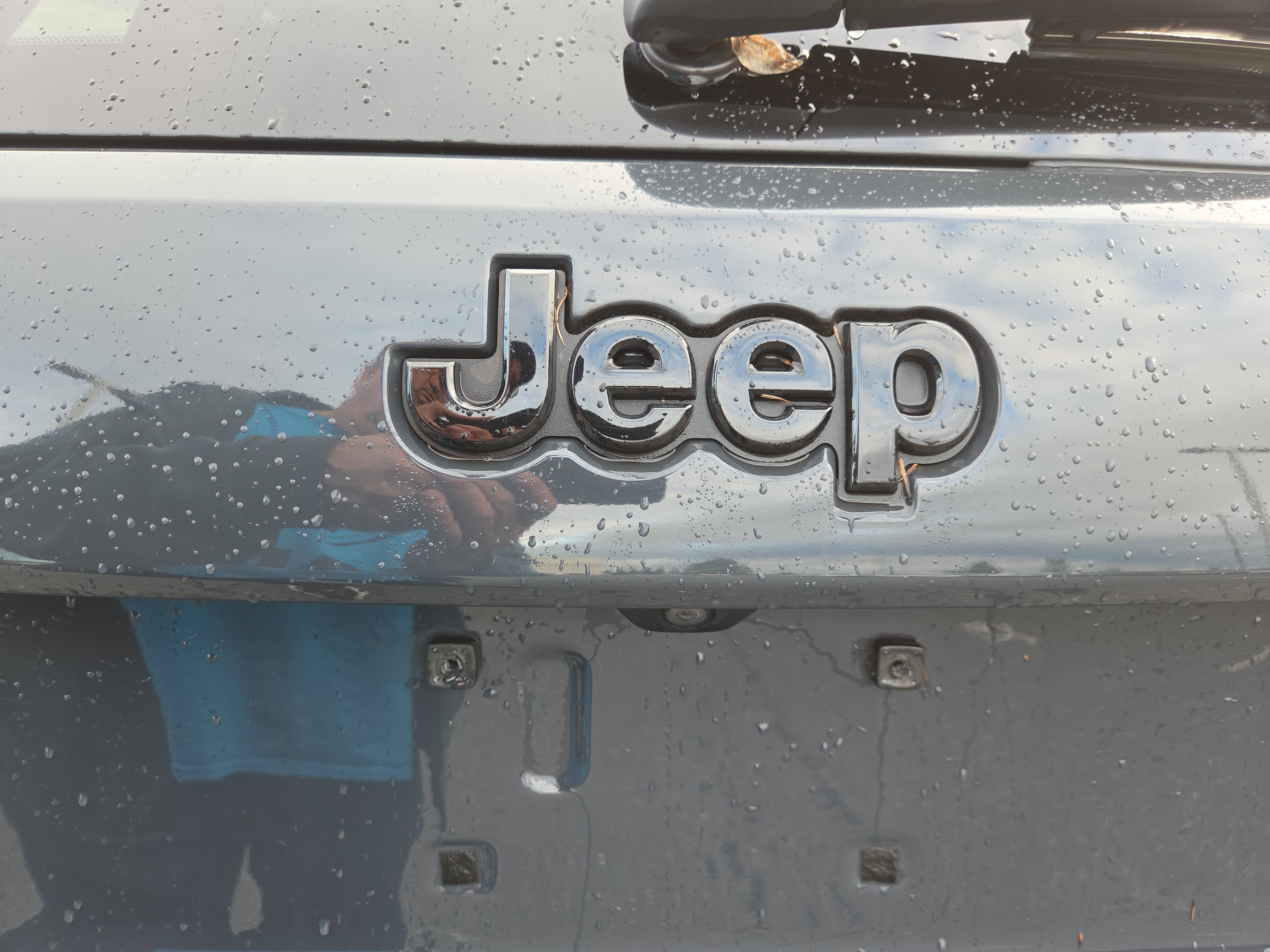 Used 2018 Jeep Grand Cherokee Altitude AWD/4WD image 21