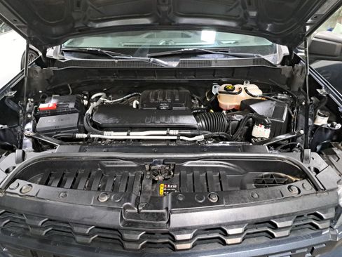 Used 2022 Chevrolet Silverado 1500 Custom w/ Safety Confidence Package AWD/4WD image 28