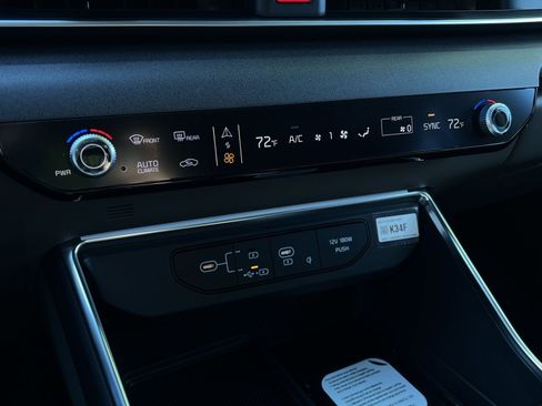 New 2026 Kia Carnival EX FWD image 32