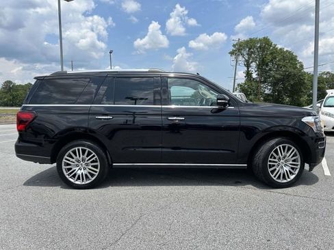 Used 2022 Ford Expedition Limited RWD image 2