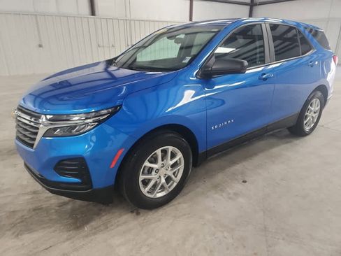 Used 2024 Chevrolet Equinox LS w/ LS Convenience Package FWD image 9