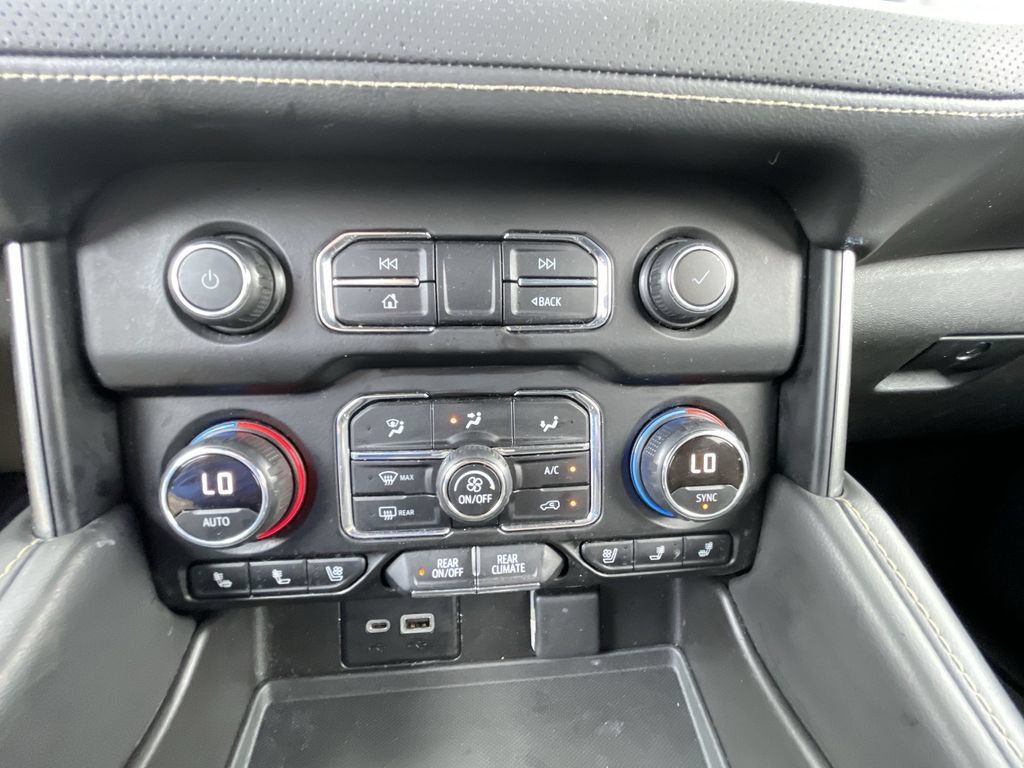 Certified 2021 Chevrolet Suburban Premier w/ Premium Package RWD image 36