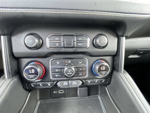 Certified 2021 Chevrolet Suburban Premier w/ Premium Package RWD image 36