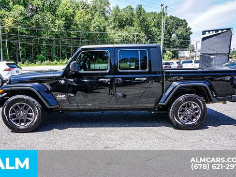 Used 2023 Jeep Gladiator Overland image 7