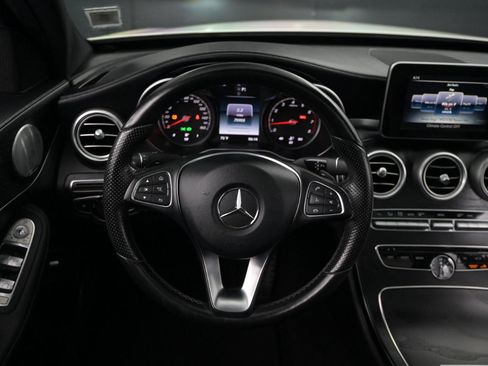 Used 2017 Mercedes-Benz C 300 4MATIC Sedan image 23