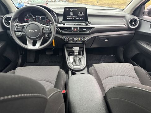 Used 2024 Kia Forte LXS w/ LXS Technology Package image 12