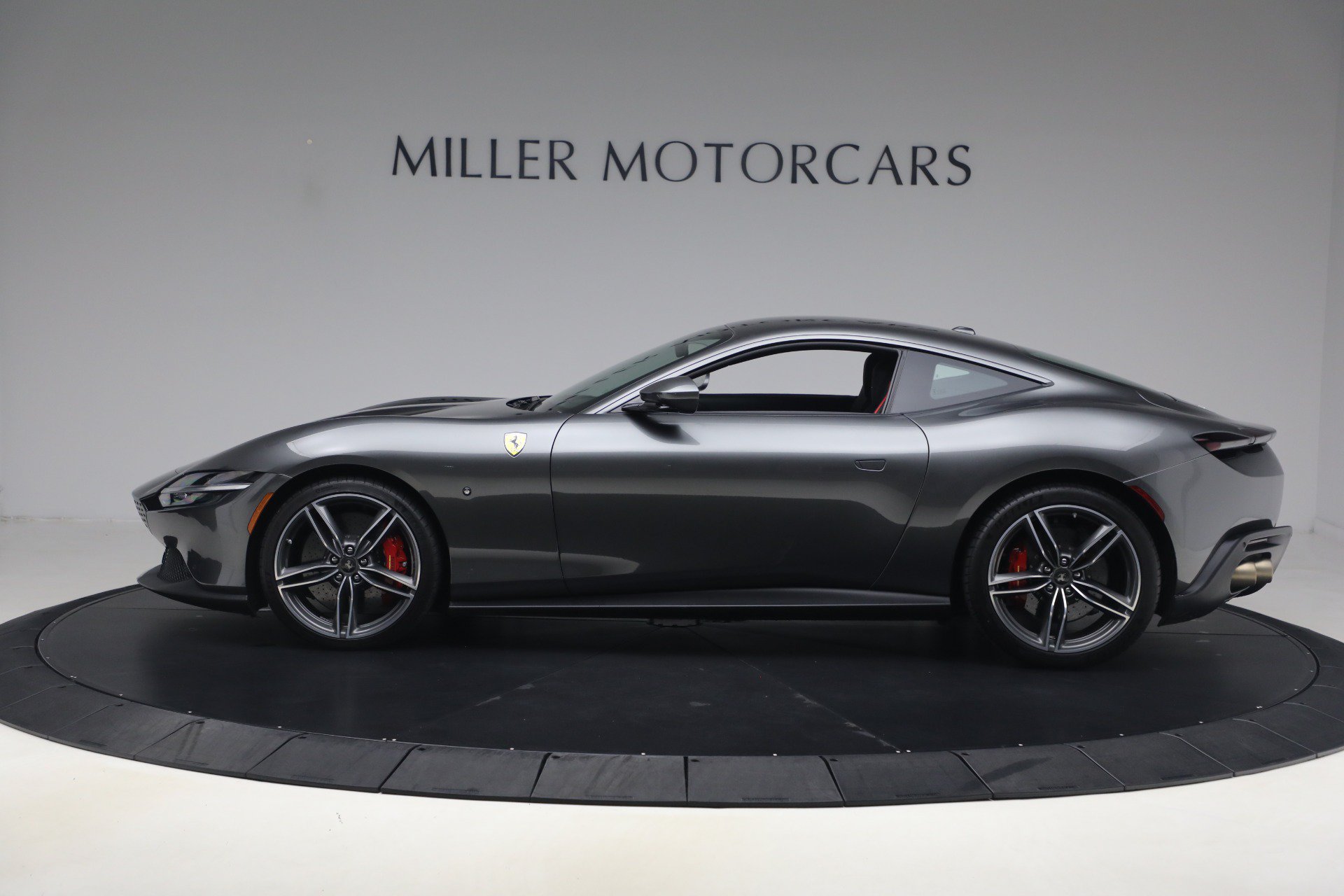 Certified 2023 Ferrari Roma RWD image 4