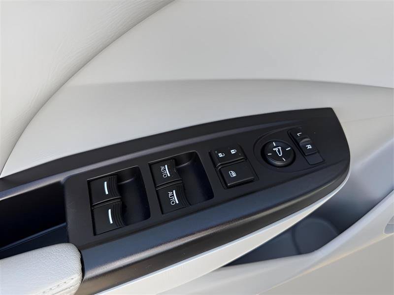 Used 2017 Acura RDX w/ Technology Package FWD image 24