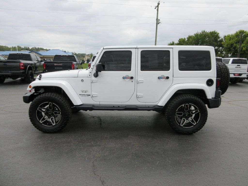 Used 2018 Jeep Wrangler Unlimited Sahara AWD/4WD image 8