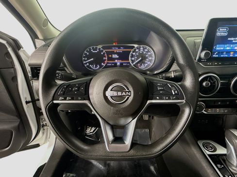 Used 2025 Nissan Sentra SV FWD image 13