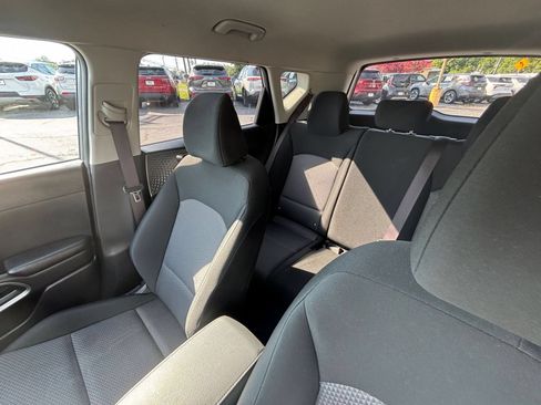 Used 2025 Kia Soul LX w/ LX Technology Package FWD image 34