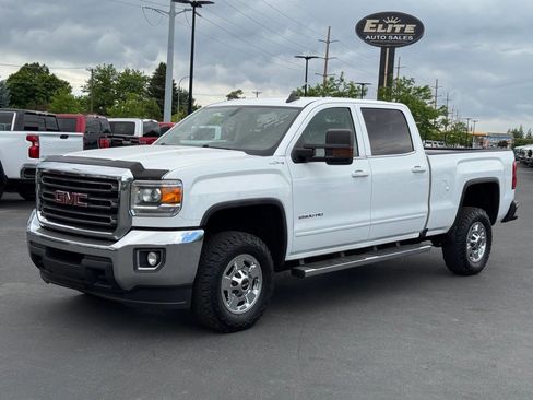 Used 2019 GMC Sierra 2500 SLE AWD/4WD image 3
