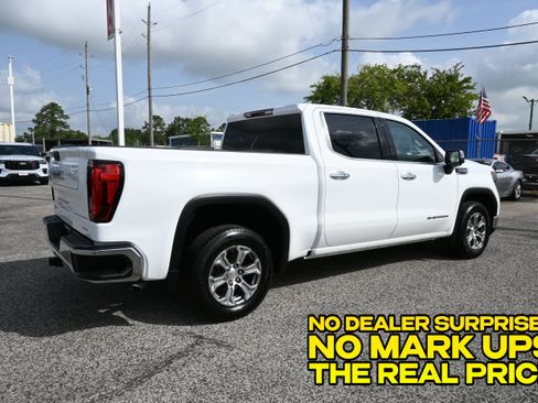 Used 2025 GMC Sierra 1500 SLT RWD image 2