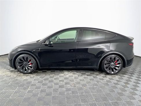 Used 2021 Tesla Model Y Performance image 3