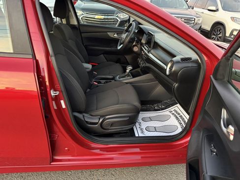 Used 2020 Kia Forte LXS FWD image 13