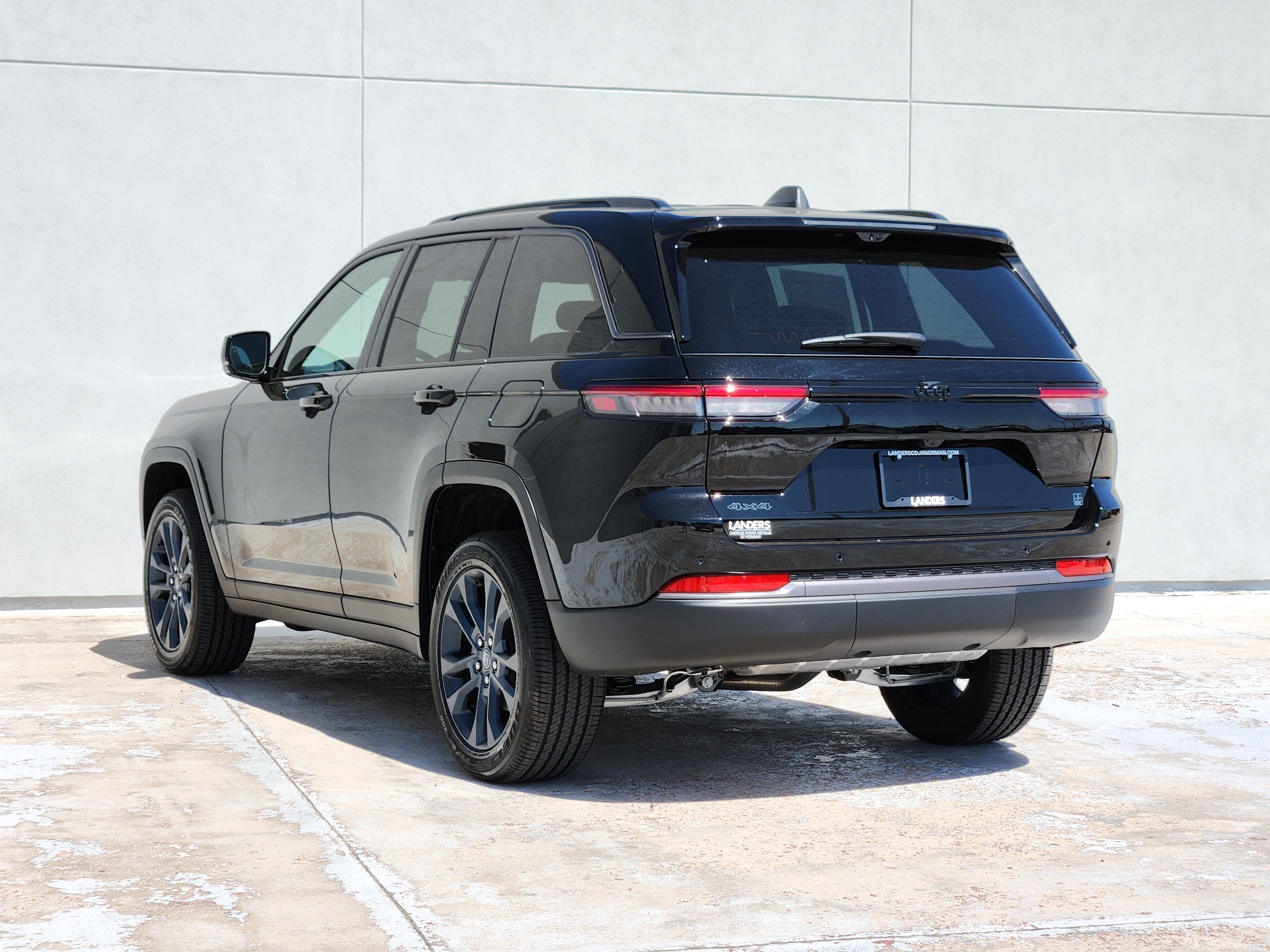 New 2026 Jeep Grand Cherokee Limited AWD/4WD image 3