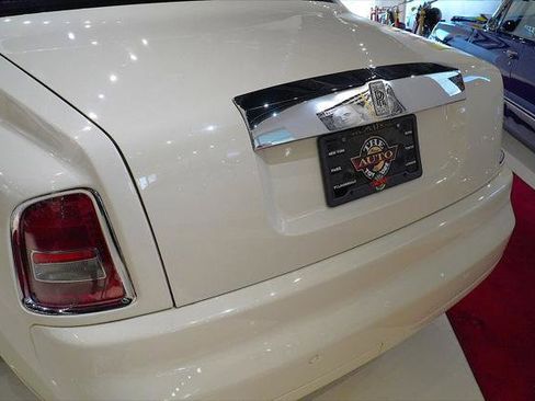 Used 2009 Rolls-Royce Phantom Sedan image 11