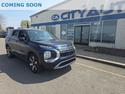 Used 2025 Mitsubishi Outlander SE