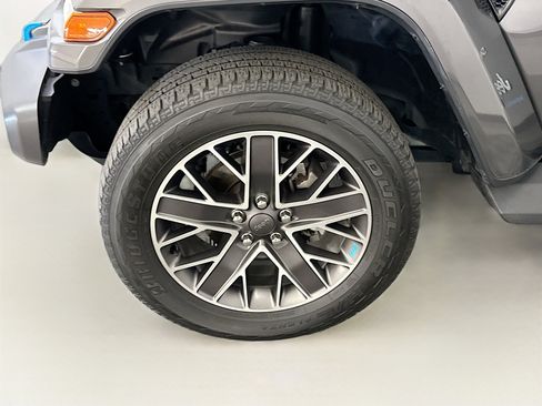 Used 2023 Jeep Wrangler Sahara w/ Cold Weather Group image 11