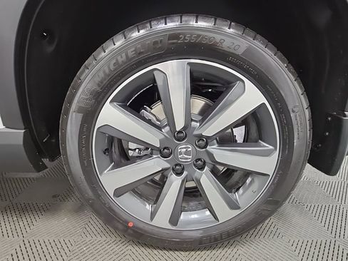 New 2025 Honda Pilot Touring image 46