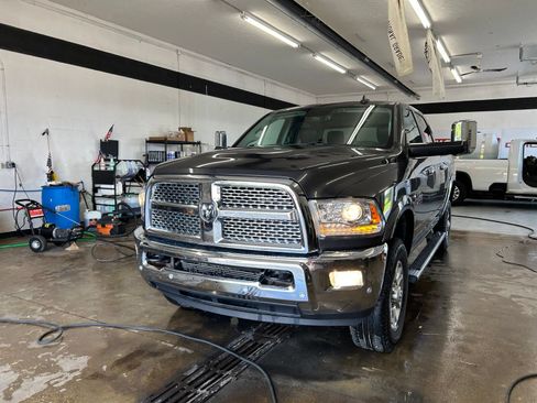 Used 2016 RAM 2500 Laramie w/ Convenience Group AWD/4WD image 36