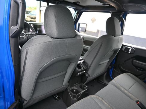 New 2026 Jeep Gladiator Sport image 31