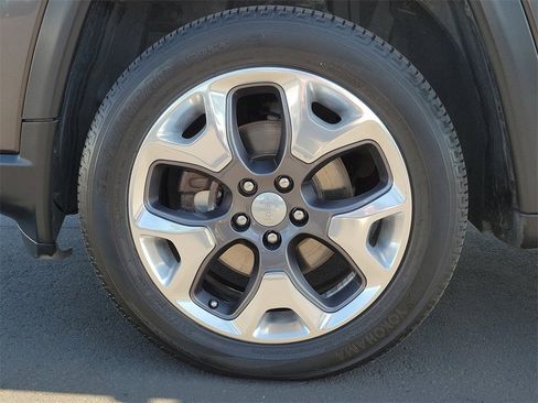 Used 2021 Jeep Compass Limited image 27