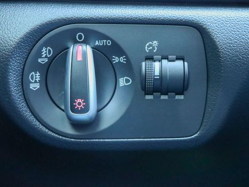 Used 2015 Audi Q3 2.0T Premium Plus w/ Driver Assistance Package image 30