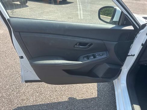 Certified 2025 Nissan Sentra S FWD image 19