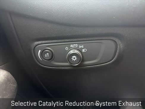 Used 2019 Chevrolet Equinox LT FWD image 38