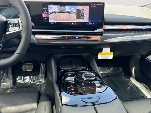 New 2026 BMW 540i xDrive 540i xDrive w/ Executive Package image 19