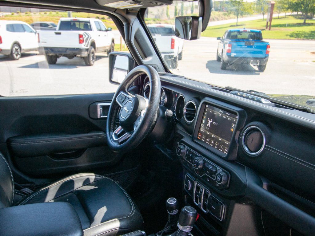 Used 2022 Jeep Wrangler Unlimited Sahara w/ Cold Weather Group AWD/4WD image 23