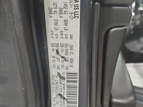 Used 2018 Jeep Grand Cherokee Altitude AWD/4WD image 30