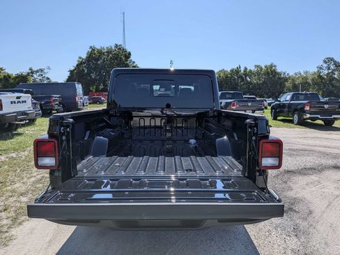 New 2026 Jeep Gladiator Sport AWD/4WD image 12
