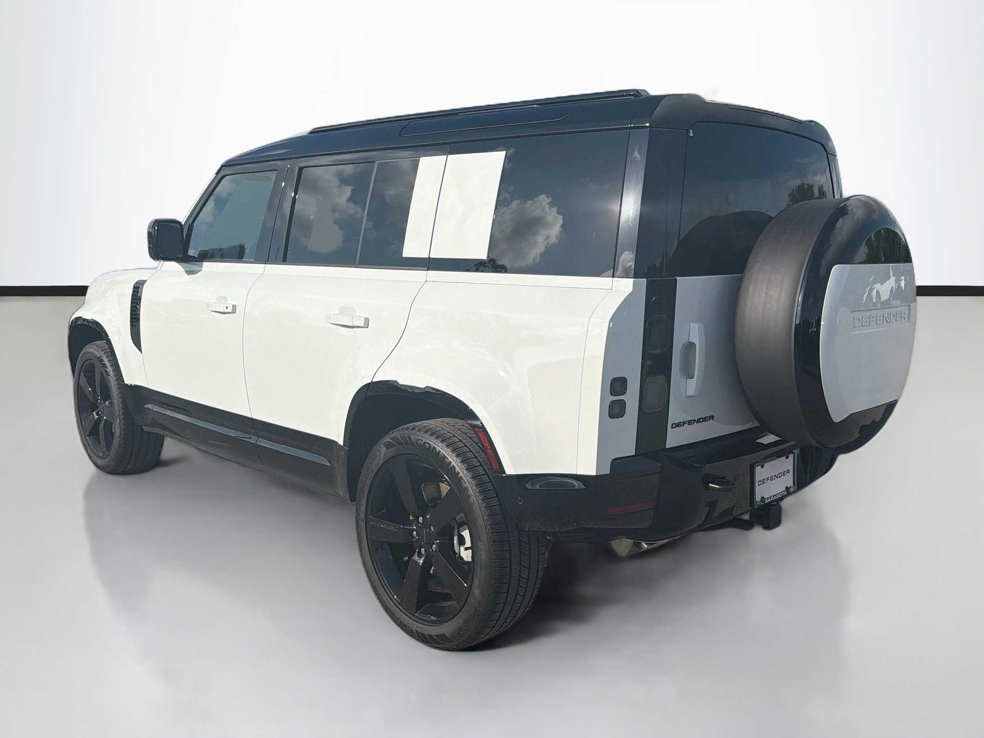 New 2026 Land Rover Defender 110 X-Dynamic SE AWD/4WD image 3