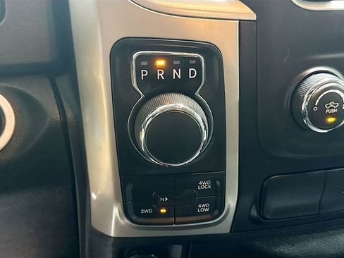 Used 2019 RAM 1500 Classic SLT image 16