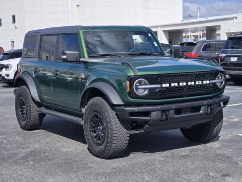 Certified 2024 Ford Bronco Wildtrak AWD/4WD image 3