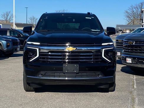 New 2026 Chevrolet Suburban LT image 5