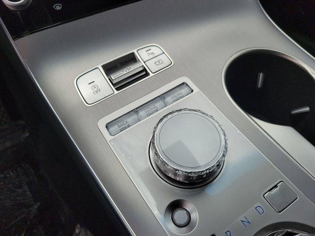 Certified 2026 Genesis GV70 2.5T Select AWD/4WD image 15