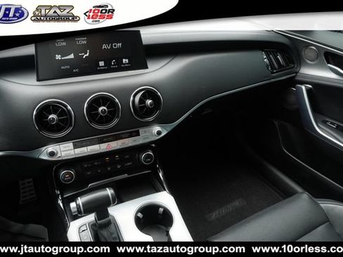 Used 2020 Kia Stinger GT1 RWD image 19