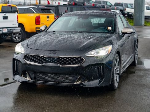 Used 2021 Kia Stinger GT2 image 4