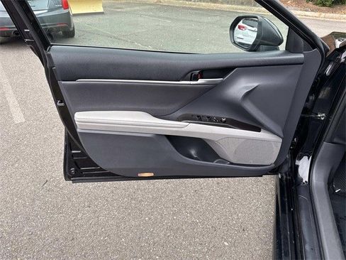 Used 2023 Toyota Camry XSE image 13