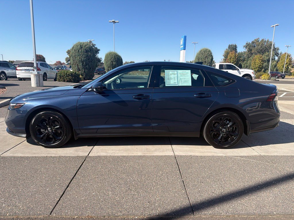 Used 2025 Honda Accord SE image 7