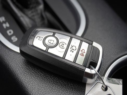 Used 2022 Ford Mustang Premium image 20