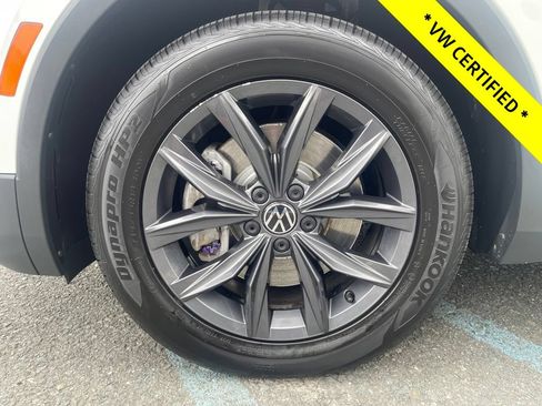 Certified 2022 Volkswagen Tiguan SE AWD/4WD image 12