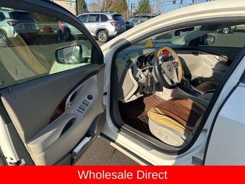 Used 2010 Buick LaCrosse CX image 9