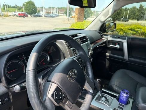 Used 2024 Toyota 4Runner Limited AWD/4WD image 11
