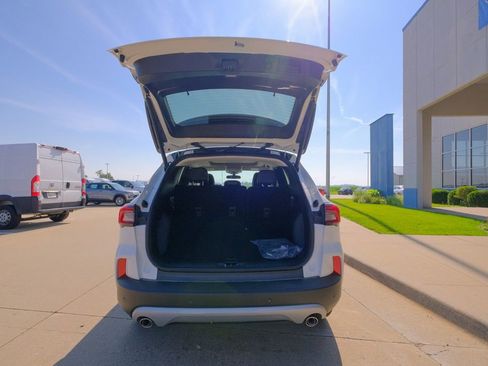 New 2025 Ford Escape SE image 20