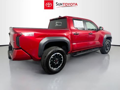 Used 2025 Toyota Tacoma TRD Off-Road AWD/4WD image 4